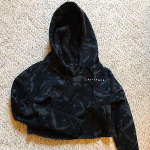 Alphalete cropped camo hoodie